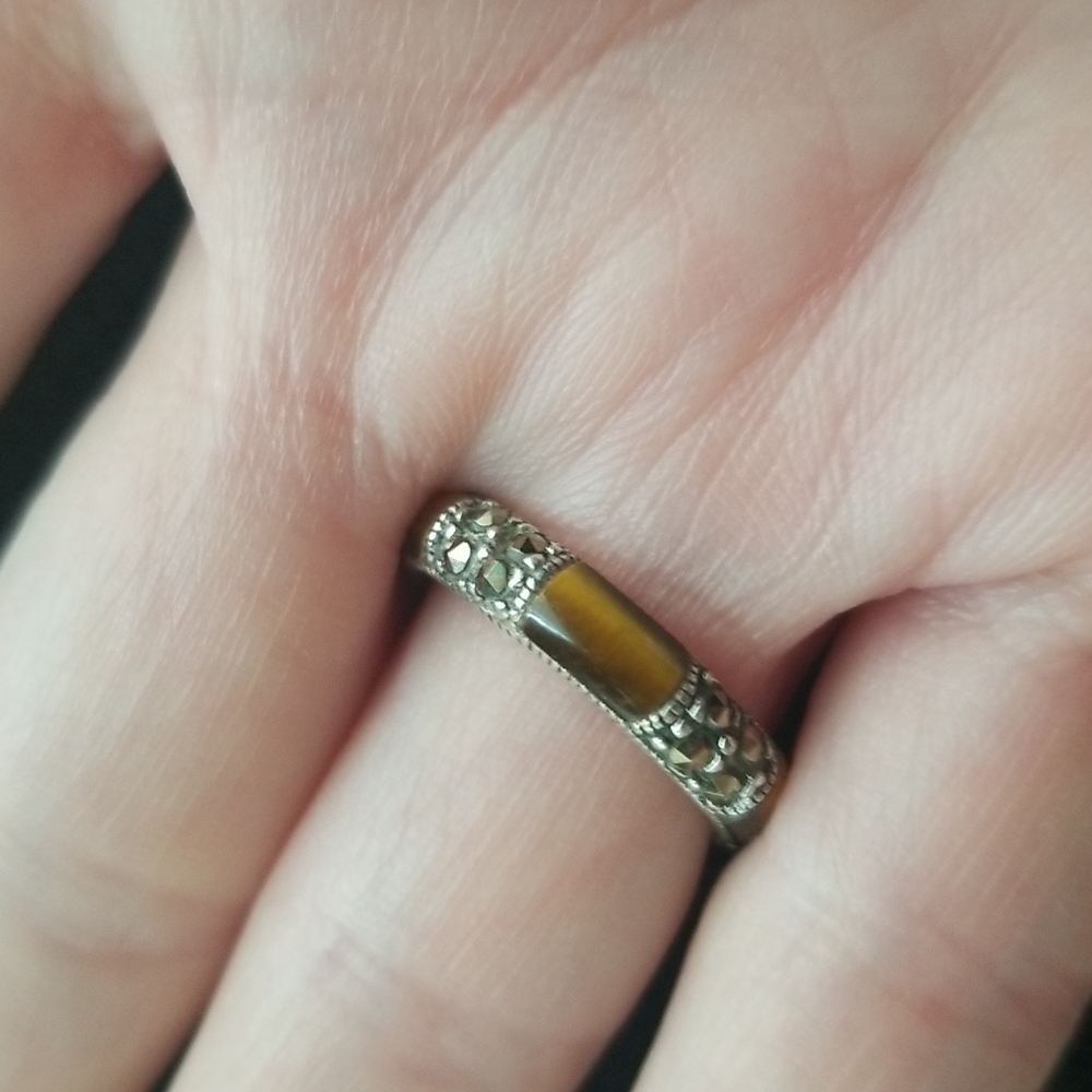 Cat's eye stone ring size 5.5 - Picture 2 of 3